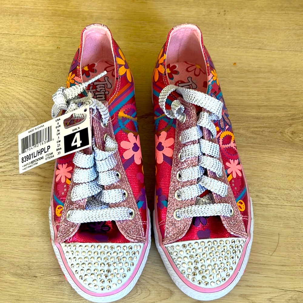 Sketchers Size 4